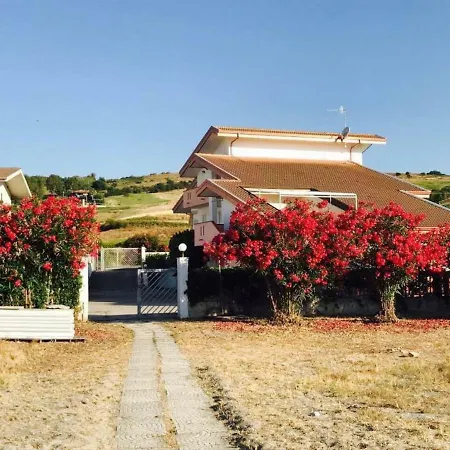 Casa La Scogliera Dei Bronzi Lägenhet